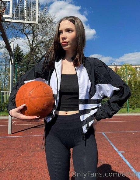 holy polly ヌードモデル アーカイブ