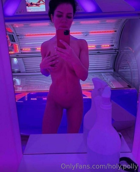 holy polly セックスモデル 画像