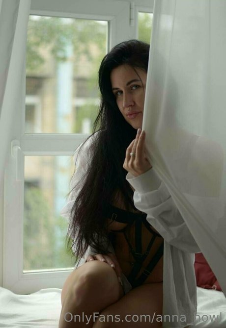 lusty queen エロティックなモデル 写真