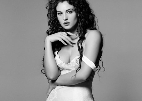 Monica Bellucci セクシーモデル 画像