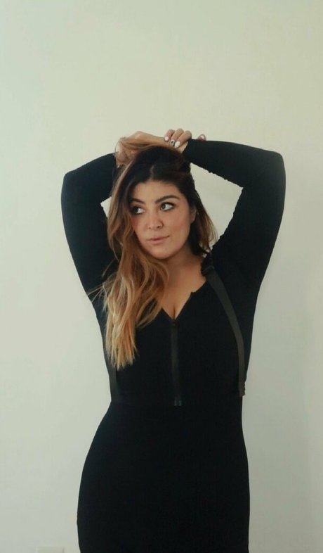 Ashlynn Arias セクシーなスター 写真