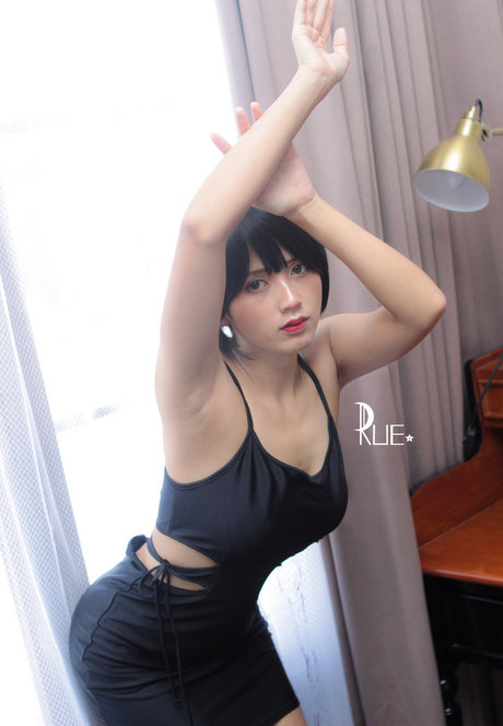 Rue cosplayer ヌード女優 ギャラリー
