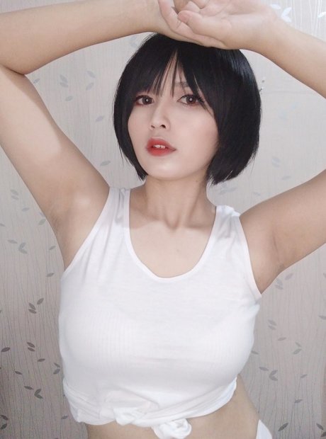Rue cosplayer 女優 写真