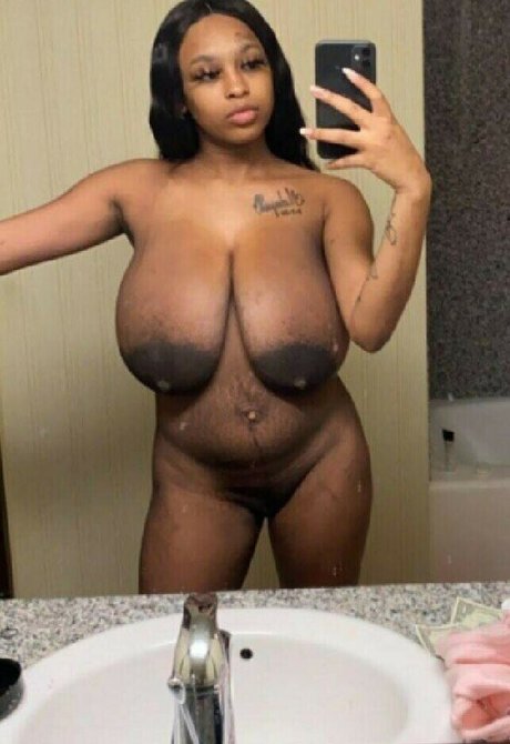 Negras Peitudas 独占モデル 写真