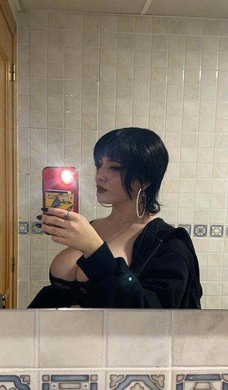 Rinna0x アダルトスター 写真