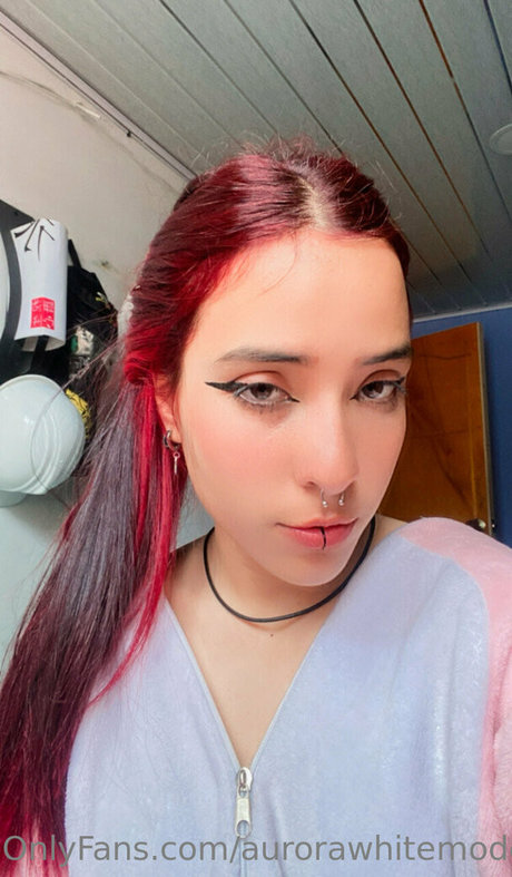 aurorawhitemodel HDモデル 写真