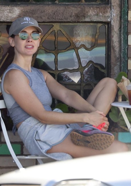 Alison Brie HDポルノスター 写真