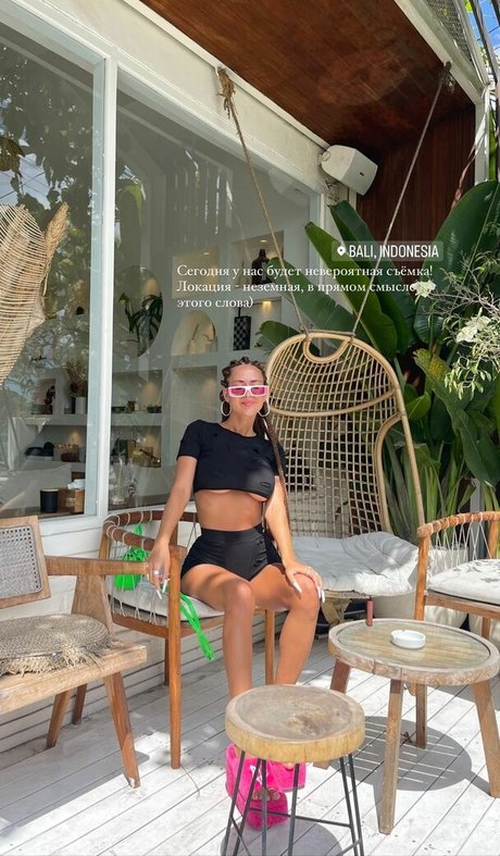 18歳のオンリーファンズ xxx 写真