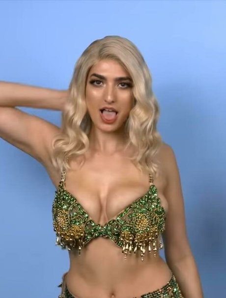 Rachel Levin セックスモデル 写真