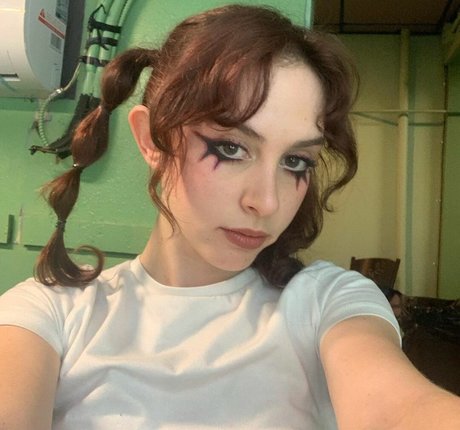 バニーオンリーファンズ ポルノ 写真