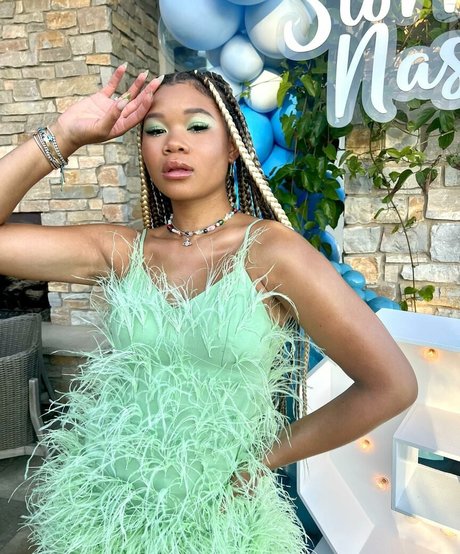 Storm Reid 素敵なモデル 画像