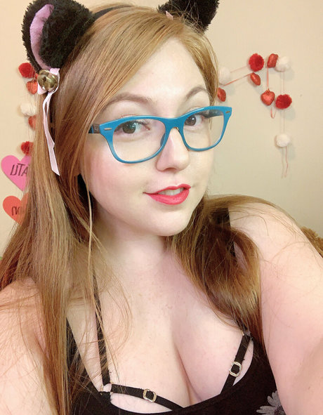 kittenginger top profile image