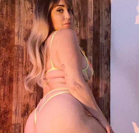 Busty Eve ポルノスター 美しい 画像