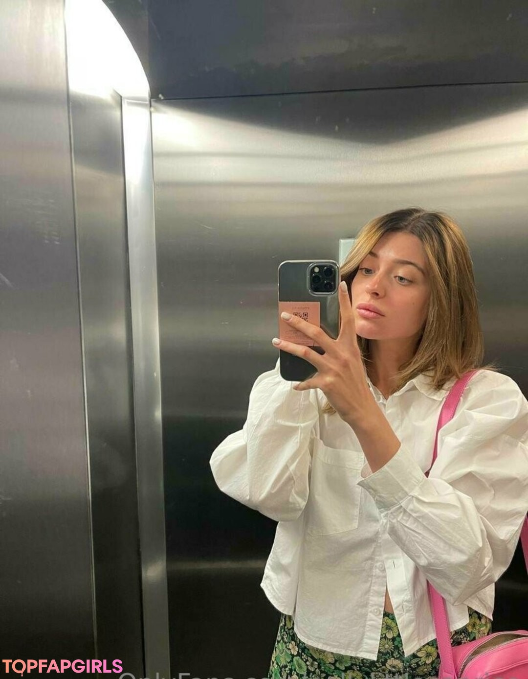 アジアンシャワー オンリーファンズ セクシーヌード 写真