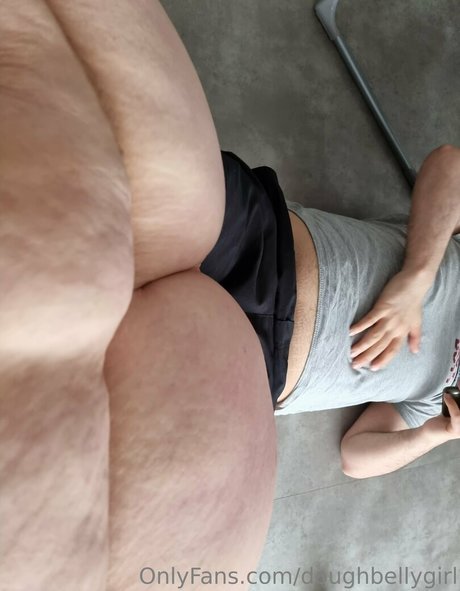 doughbellygirl ヌードモデル 写真