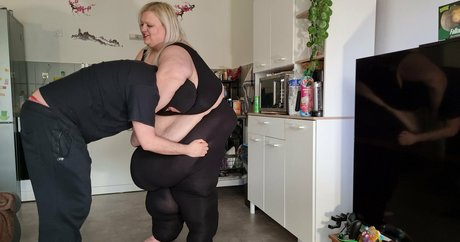 フェラチオ自撮りオンリーファンズ トップ 写真