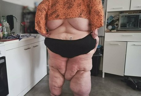 doughbellygirl xxx女優 写真