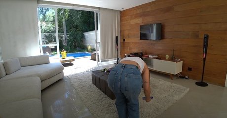 セクシーなアジア人オンリーファンズ 可愛い 画像