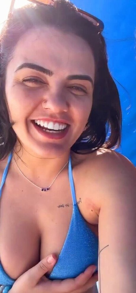 Sunaika Bruna ポルノスター セックス 写真