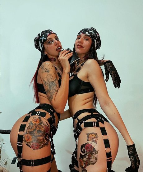 Shira Mosi エロティックなスター 写真