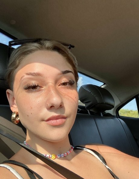 Yami Sanchez 高品質女優 写真