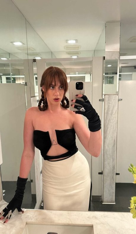 パンツ オンリーファンズ 無料裸 画像