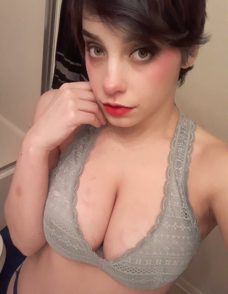 pink kunt モデル 写真