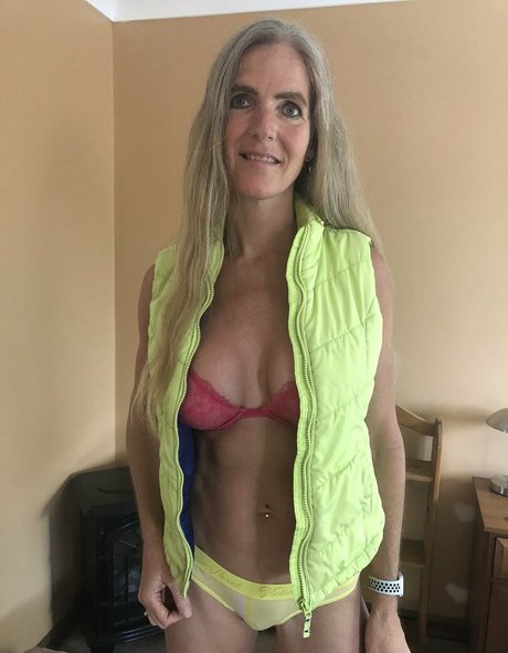 太ったおばあちゃんオンリーファンズ ホットセクシー 写真