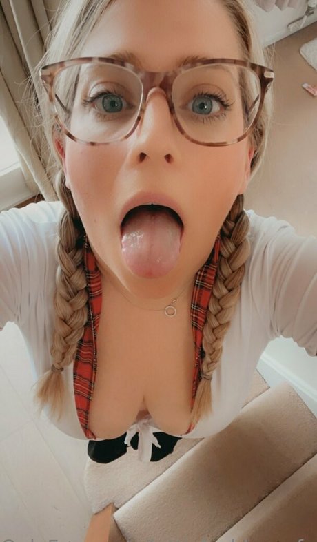 lottielushlovesfree profile image