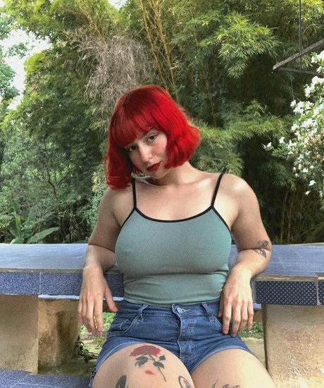 Gi ovanag ポルノスター 可愛い 写真
