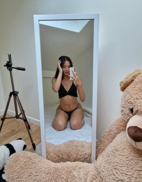 ワークアウトヌードオンリーファンズ セクシー 画像