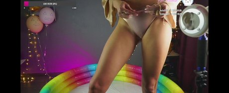 バニーオンリーファンズ セクシー 写真
