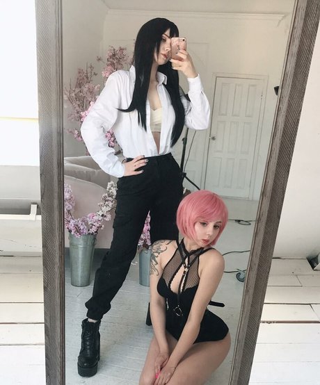 黒檀の厚いオンリーファンズ セクシーヌード 画像