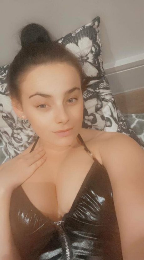 美しい黒檀のオンリーファンズ ホットセックス ギャラリー