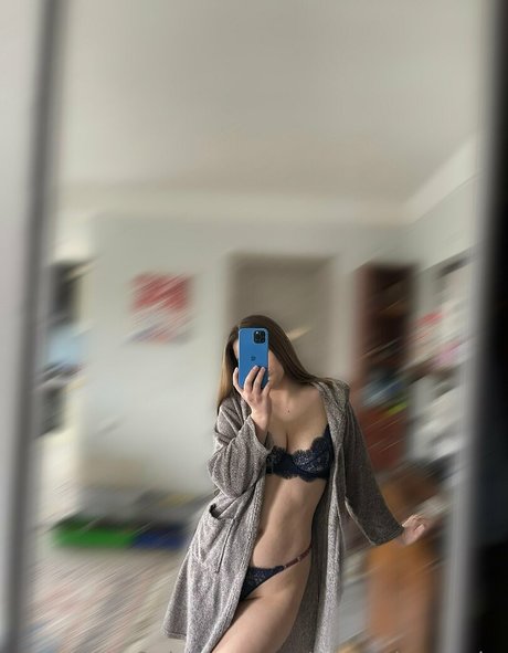 the cherry on the cake セクシーなポルノスター 写真