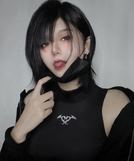 アジアンシャワー オンリーファンズ 限定 写真