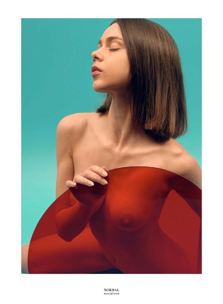 Nausicaa Yami ヌードモデル 画像