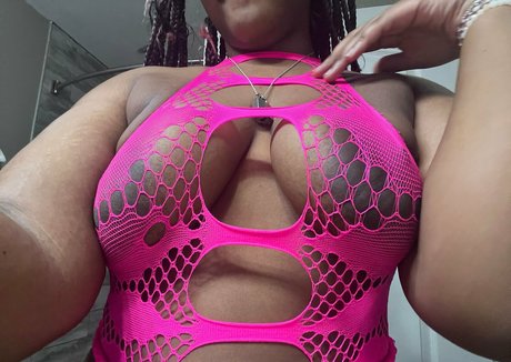アジア人カップルオンリーファンズ セクシーヌード 写真