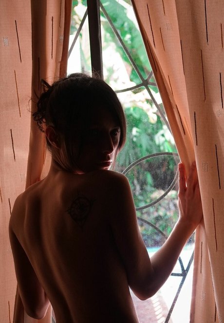 濃厚なソロオンリーファンズ 美しいポルノ 写真