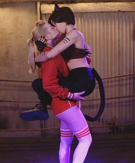 BDSM奴隷オンリーファンズ ヌード アーカイブ