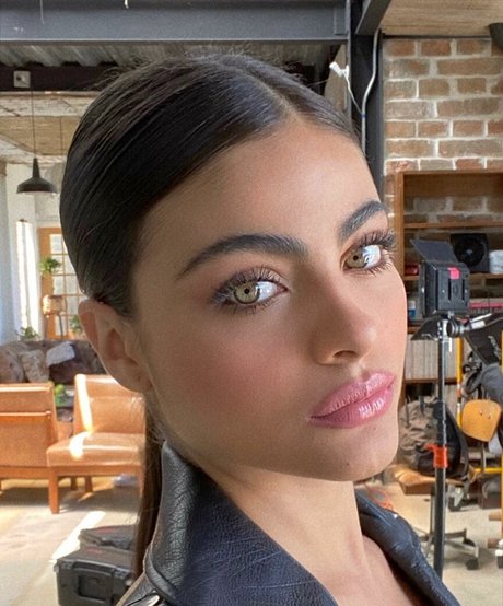 Sara Orrego HDポルノスター 写真