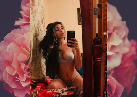 lolaqueencobra ヌードモデル 画像