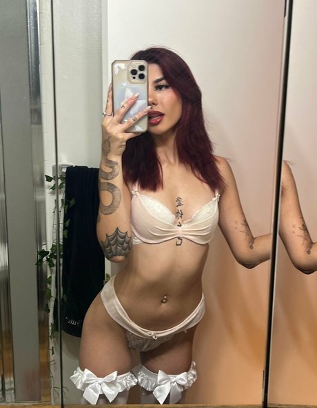 Coziebae ポルノスター エロティック ギャラリー