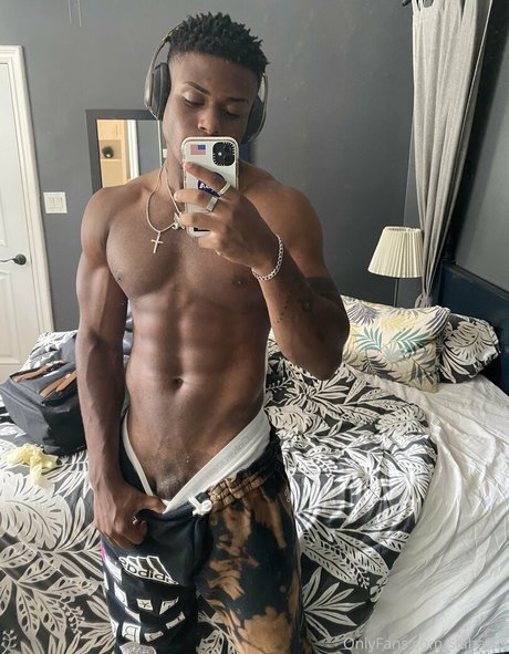 prettyskinboi top profile image