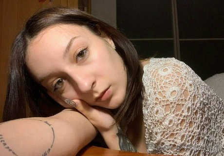 pppoisonnnivy セクシーモデル 写真