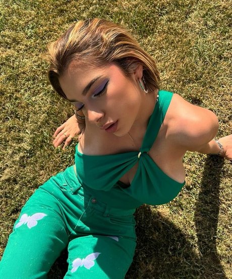 Emmy Tifrit ポルノスター 無料 写真