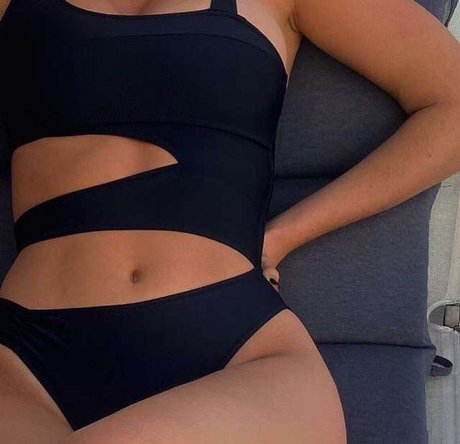 Emmy Tifrit 最高のモデル 写真