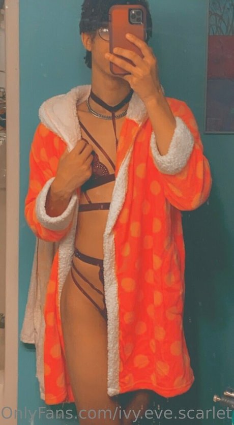 コスプレ ヘンタイ オンリーファンズ セクシー 写真