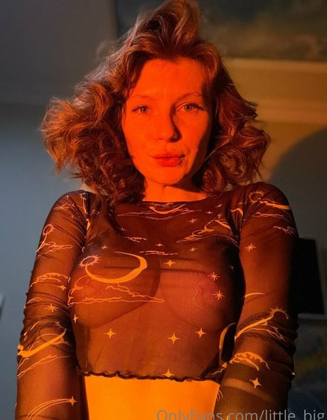 キティ・ミルフ・オンリーファンズ ポルノ 写真