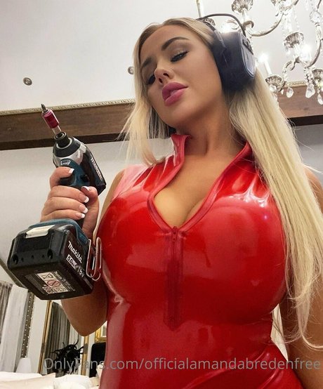 ティーンフィンガリングオンリーファンズ 無料ヌード 写真